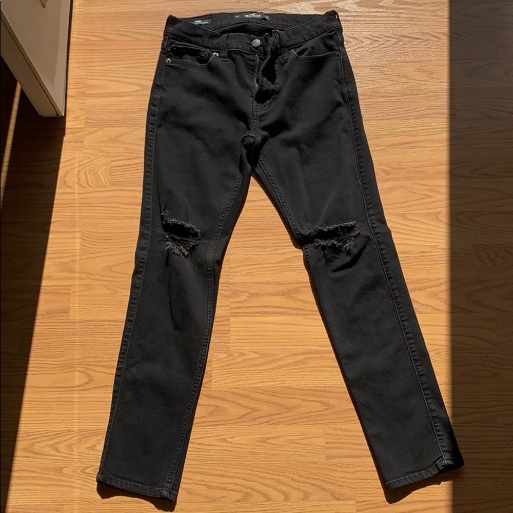 29x30 Hollister Black Ripped Skinny Jeans